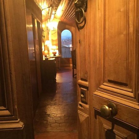 Light Filled Penthouse In Old Antibes. Heart Of The Riviera 아파트 외부 사진