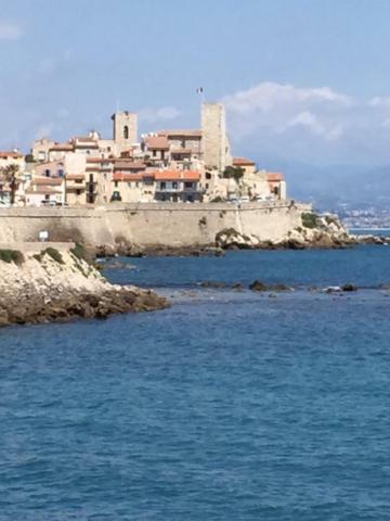 Light Filled Penthouse In Old Antibes. Heart Of The Riviera 아파트 외부 사진